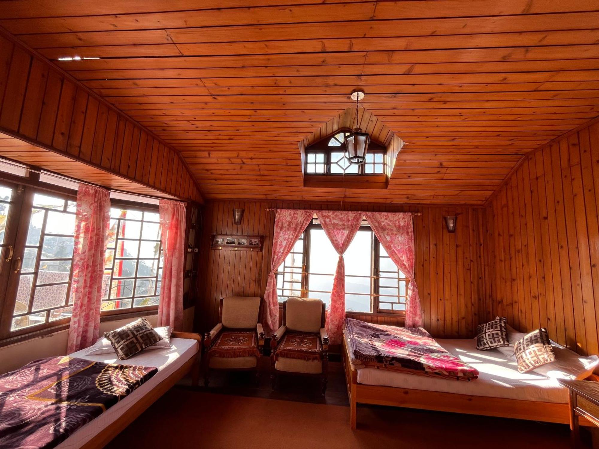Eagle'S Nest Homestay ダージリン エクステリア 写真
